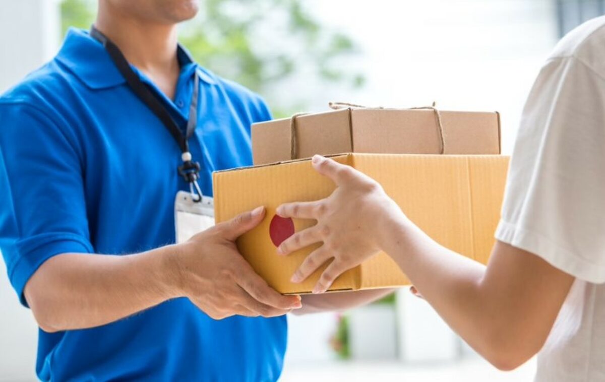 Fast & Reliable Courier Services โ We Deliver on Time! ๐